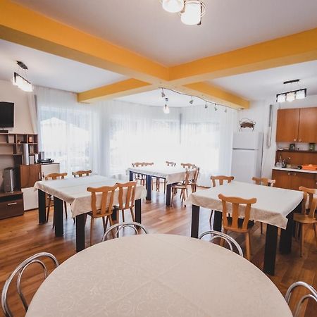 La Padure Pensiune-Restaurant Novaci-Străini Εξωτερικό φωτογραφία