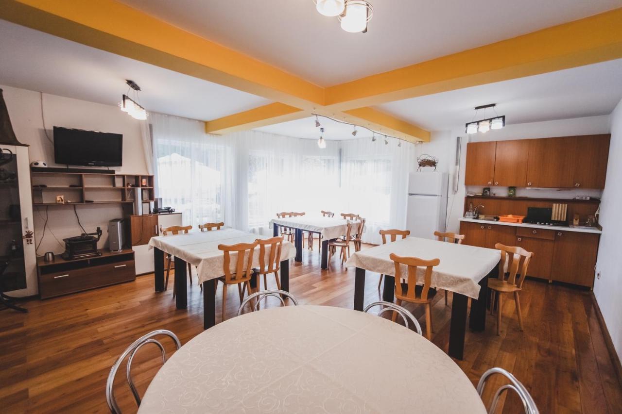 La Padure Pensiune-Restaurant Novaci-Străini Εξωτερικό φωτογραφία